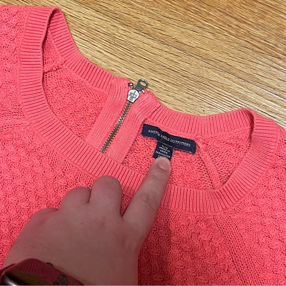 American Eagle Ladies Pullover Sweater in Pink, Rear Zipper Accent, Size Large - Picture 2 of 8